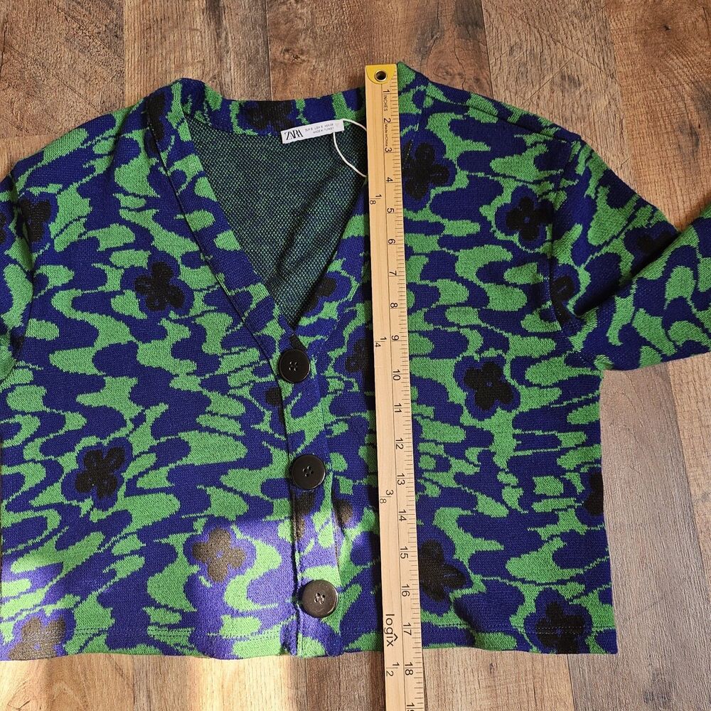 ZARA Jacquard Floral Knit V-Neck Cardigan – Size Small – Green & Black – EUC - Picture 7 of 9